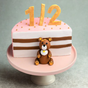 Cute Bear Half cake
